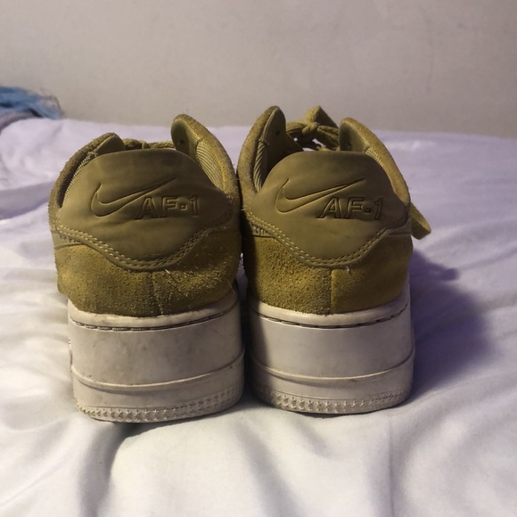Nike size 8 yellow/green platformed air force 1s - Picture 3 of 7